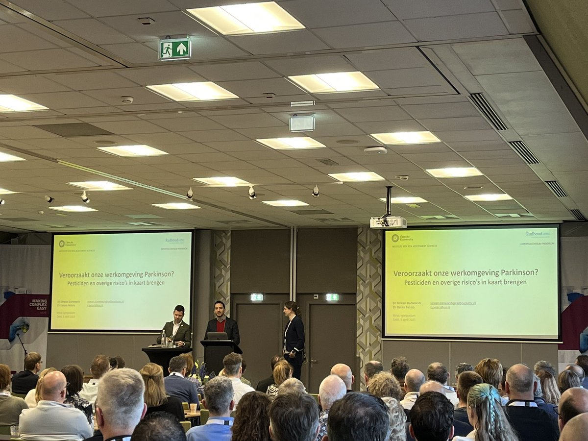 arbeidshygiene's tweet photo. Vandaag en morgen het #NVvA @arbeidshygiene symposium over de Arbeidshygienist als makelaar. Geopend door voorzitter Joost van Rooij en de eerste plenaire presentatie over ‘Pesticiden en Parkinson’ van Sirwan Darweesh en Susan Peters. 
Volle bak bij @Woudschoten 👍🏻 https://t.co/guni7g35wS