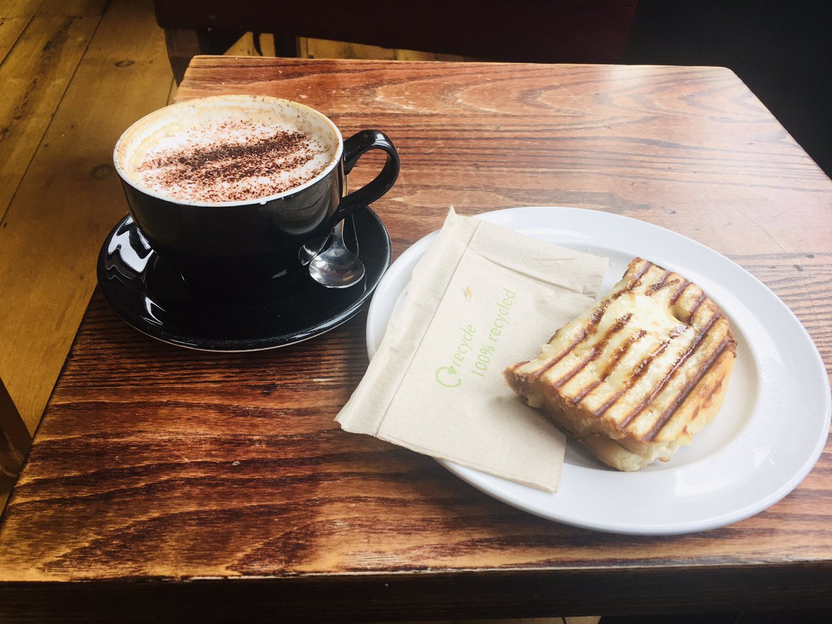 englandgirl2016's tweet photo. The team at @coffeenumber1 in Winton, Bournemouth smashing it this morning! Creamiest froth I have ever had on a cappuccino (I highly recommend the honeycomb 🐝) and a perfectly toasted ham and cheese toastie. Thank you #goodtraining #greatservice https://t.co/isoFkkEAUn