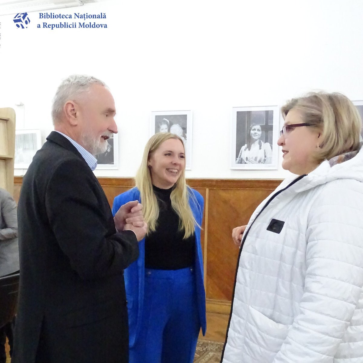 BiblioNationala's tweet photo. @VisegradFund Reprezentanțiil @VisegradFund au prezentat la #BNRM #oportunități le de #finantare, #burse pentru #studii  și pentru activități de #cercetare, la universități și instit. din Cehia, Polonia, Ungaria și Slovacia.
https://t.co/XpK7WCzC10
#grants #funding https://t.co/4DoWhrktrA