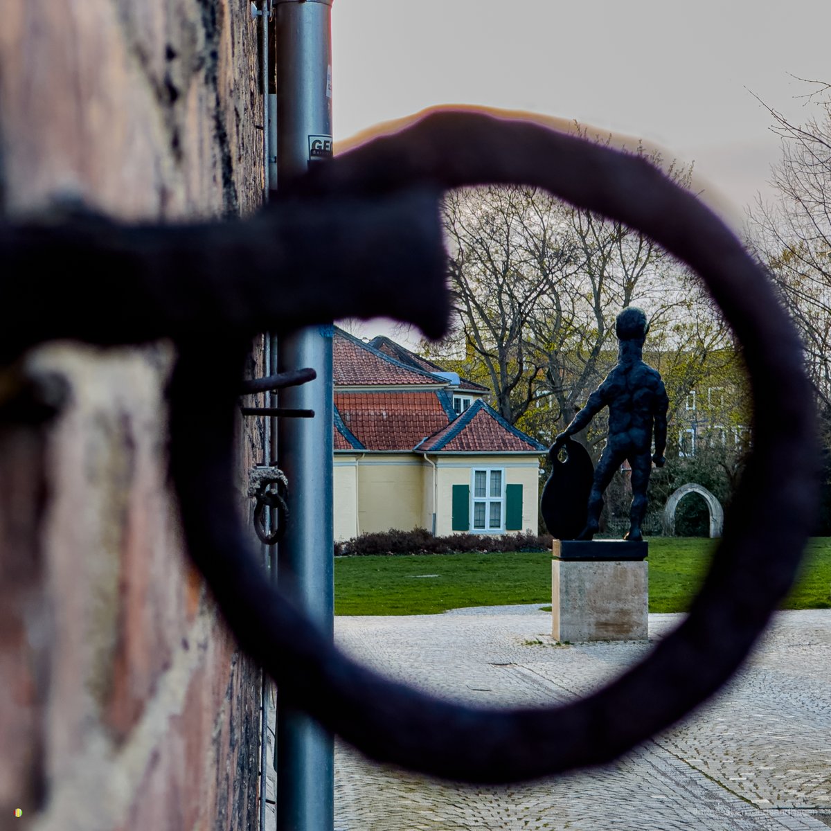 HDSandhagen's tweet photo. Wolfenbüttel – Kornspeicher – Busch-Denkmal – Lessinghaus
Mehr: https://t.co/HaM2vurokF
#hdgesehen #hdsandhagen #wolfenbüttel #Niedersachsen #lessinghaus #lessinghauswolfenbüttel #hab #herzogaugustbibliothek #city #cityphotography #iphone14promax #instafoto https://t.co/etXUTInU4D