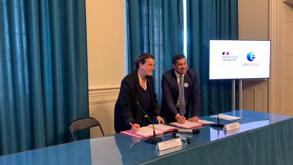 Signature de partenariat renforcé entre la ville de <a href="/marseille/">Ville de Marseille</a> et @poleemploi_paca pour faire connaitre les opportunités d'#emploi offertes par la ville et diversifier les profils de candidats #AvecPôleEmploi 
<a href="/olivia_fortin/">Olivia Fortin</a> <a href="/marseille/">Ville de Marseille</a> <a href="/pascalblain13/">pascal blain</a> <a href="/BenoitPayan/">Benoît Payan</a>