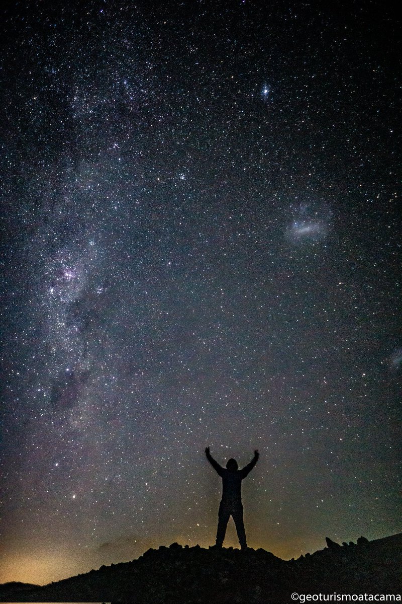 RodrigoArcosC's tweet photo. Solos polvo de estrellas, atrapados en un cuerpo. Y Cualquier día volvemos a ser eternos. #astroturismo #caldera #bahiainglesa https://t.co/M1PVMEvHEO