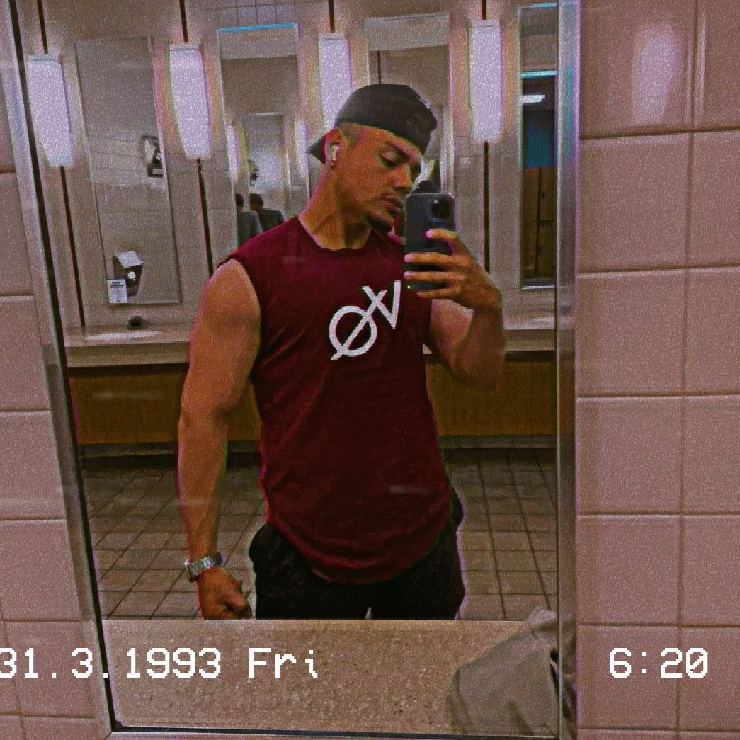 Repredict's tweet photo. Progress pic not done yet 💪🏼 https://t.co/r6wOlsWCrJ