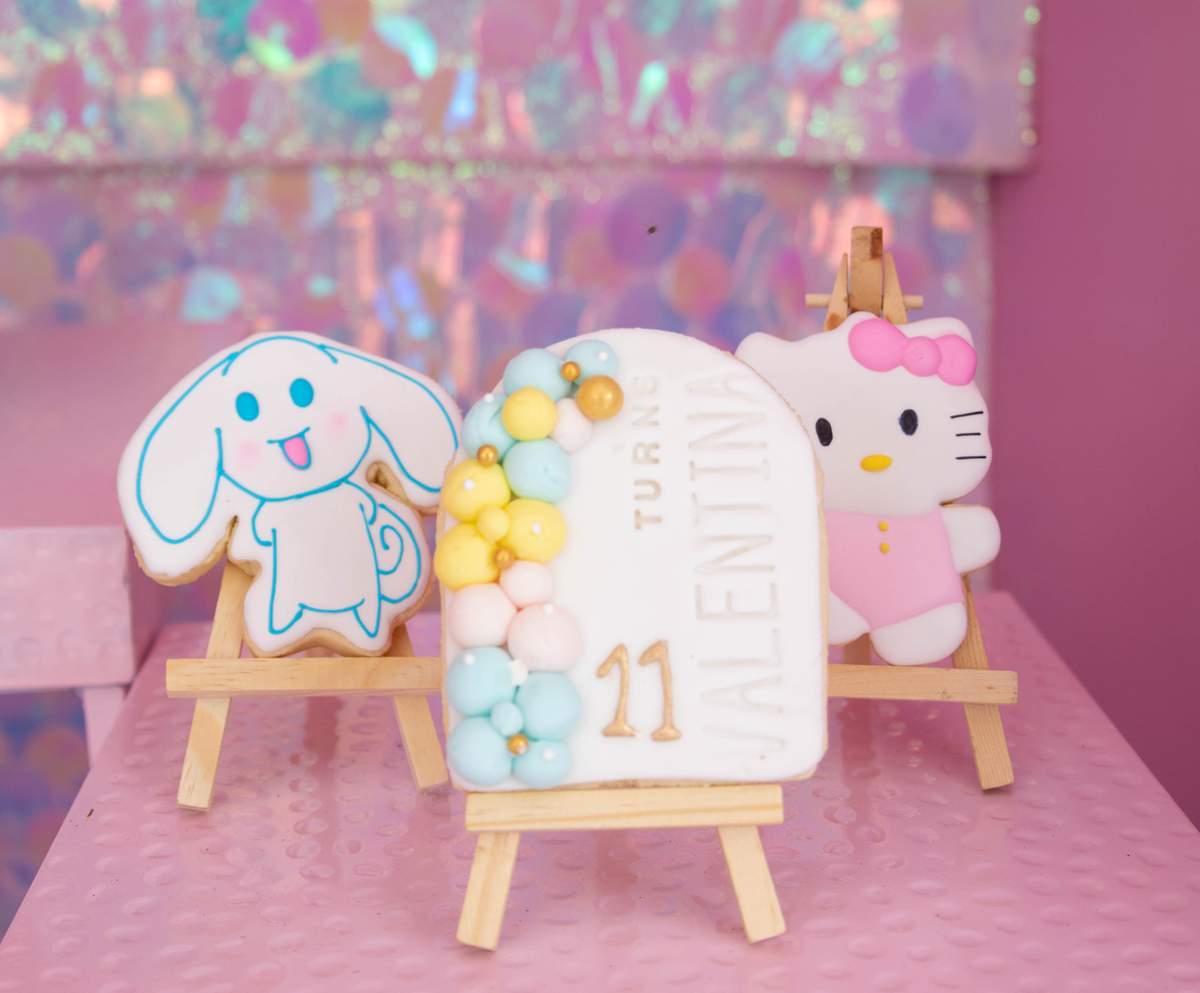 catchmyparty's tweet photo. Take a look at this sweet Hello Kitty birthday party! The dessert table will blow you away! https://t.co/ZfzVhP61vH #catchmyparty #partyideas #hellokitty #hellokittyparty #girlbirthdayparty https://t.co/kQwWVjyZkU