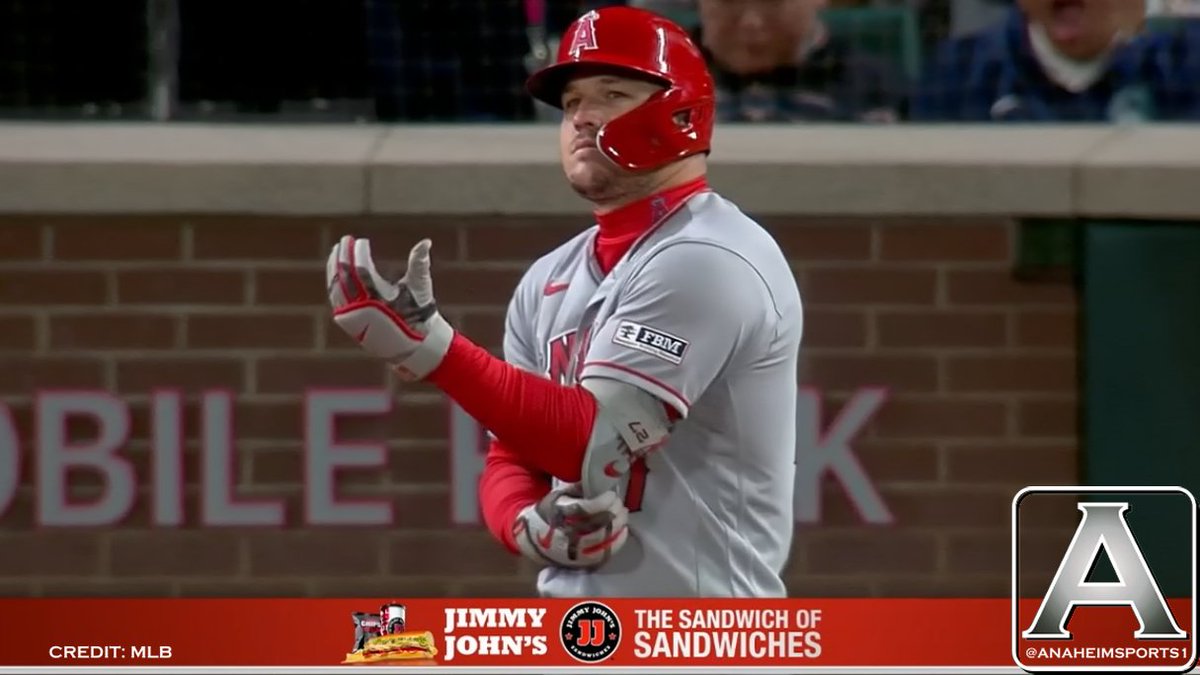 AnaheimSports1's tweet photo. Are we really showing @jimmyjohns ads while Jersey Mike @jerseymikes is batting? 😉🤦♂️
Who has jurisdiction in this type of case? 🤔🤣
#Trout #Angels #LAAvsSEA #SubwayGate 🥪 https://t.co/DRsAUdTVdk