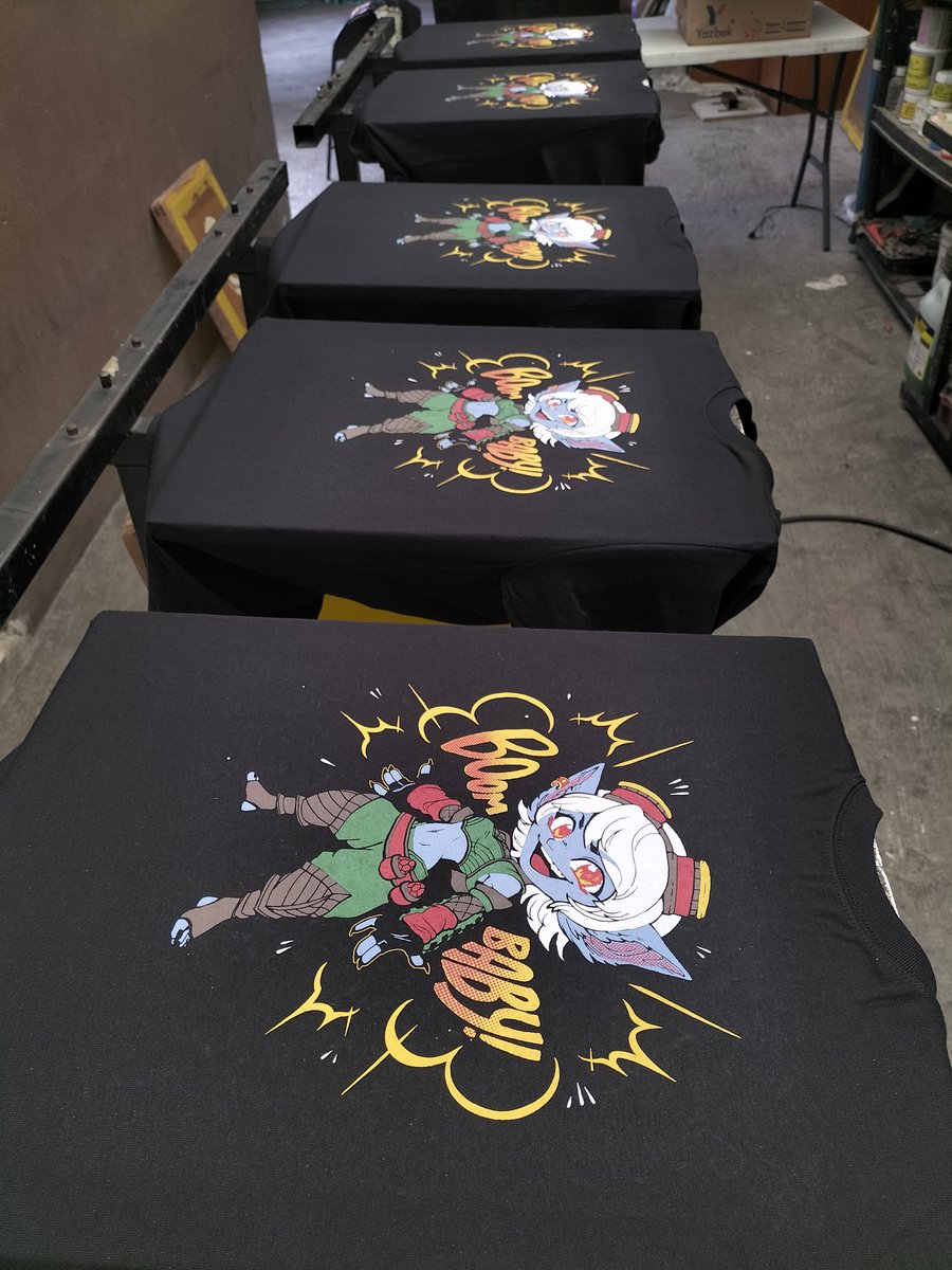 Loftcraftt's tweet photo. Voy a la mitad pero allí va saliendo este tiraje para @DisanvelG a 6 tintas 🐙
#LeagueOfLegends #tristana #serigrafia #screenprint #videogames #pcgames #yordle #adc #streetwear #NEON #neonclothes #bandle #arcane #explosion #shirt #graphicart #adcarry https://t.co/8MhB8Y4kJ7