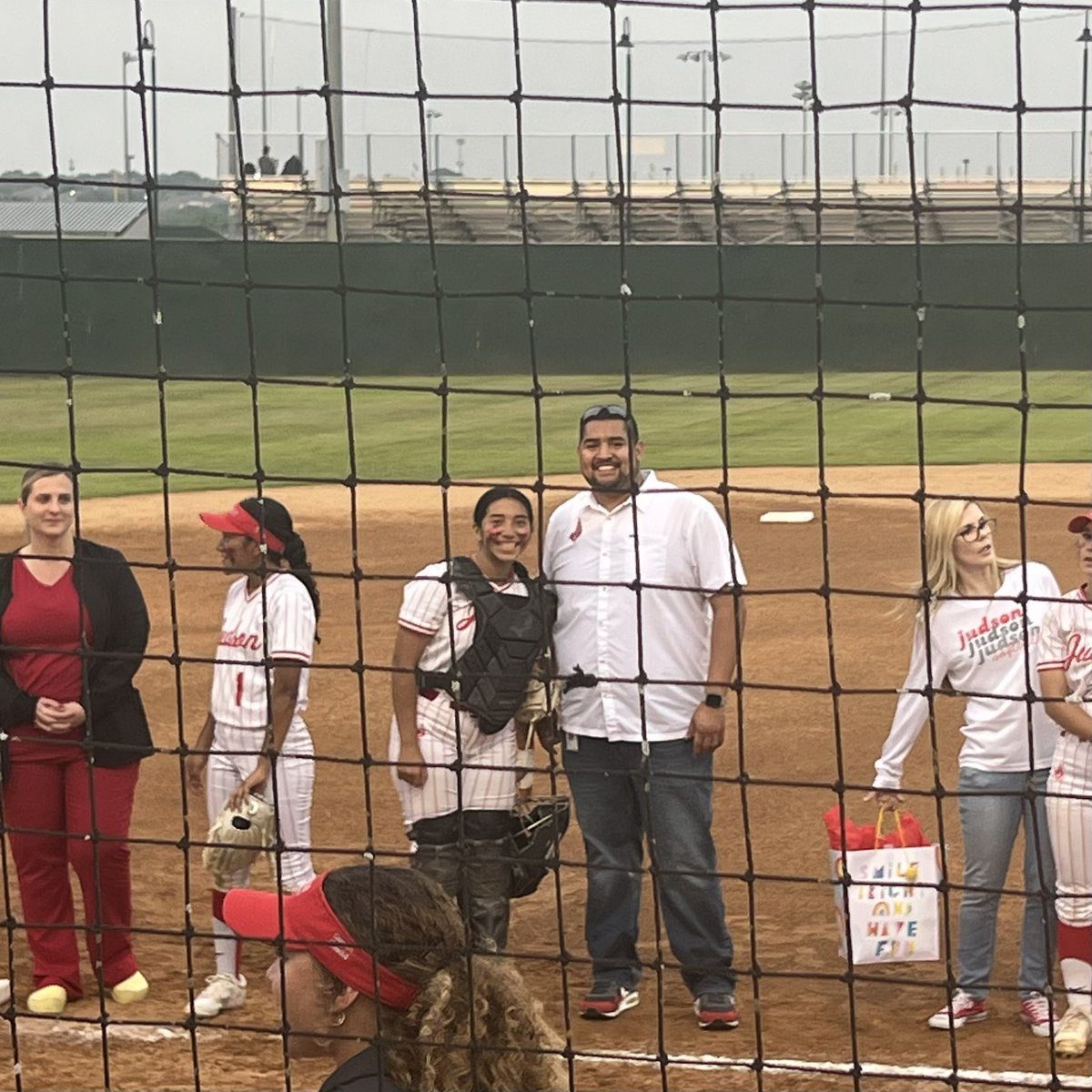 mr_martinez55's tweet photo. Thank you Marissa for recognizing me in tonight’s staff appreciation game! Keep up the awesome work on and off the field! #Rocketball 🚀🥎 https://t.co/oT310Ex4ti