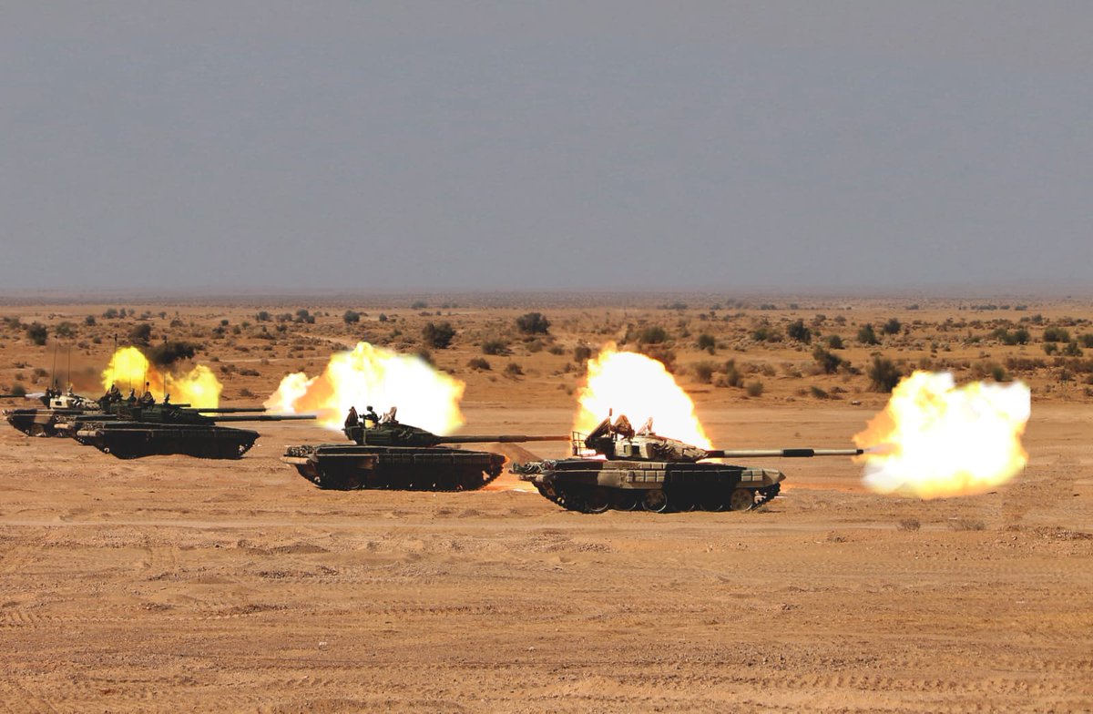 westerncomd_IA's tweet photo. #DoubleVictoryBrigade rehearsed their mechanised combat drills, integrated manoeuvres and precise target acquisition in battle simulated conditions validating mission readiness.
#VajraCorps
@IndianArmy
@adgpi
@defencepro https://t.co/0kiERb7gwR