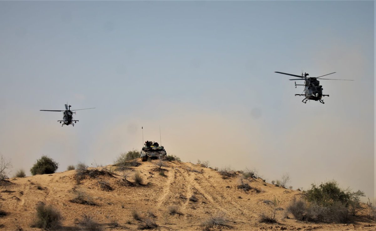westerncomd_IA's tweet photo. #DoubleVictoryBrigade rehearsed their mechanised combat drills, integrated manoeuvres and precise target acquisition in battle simulated conditions validating mission readiness.
#VajraCorps
@IndianArmy
@adgpi
@defencepro https://t.co/0kiERb7gwR