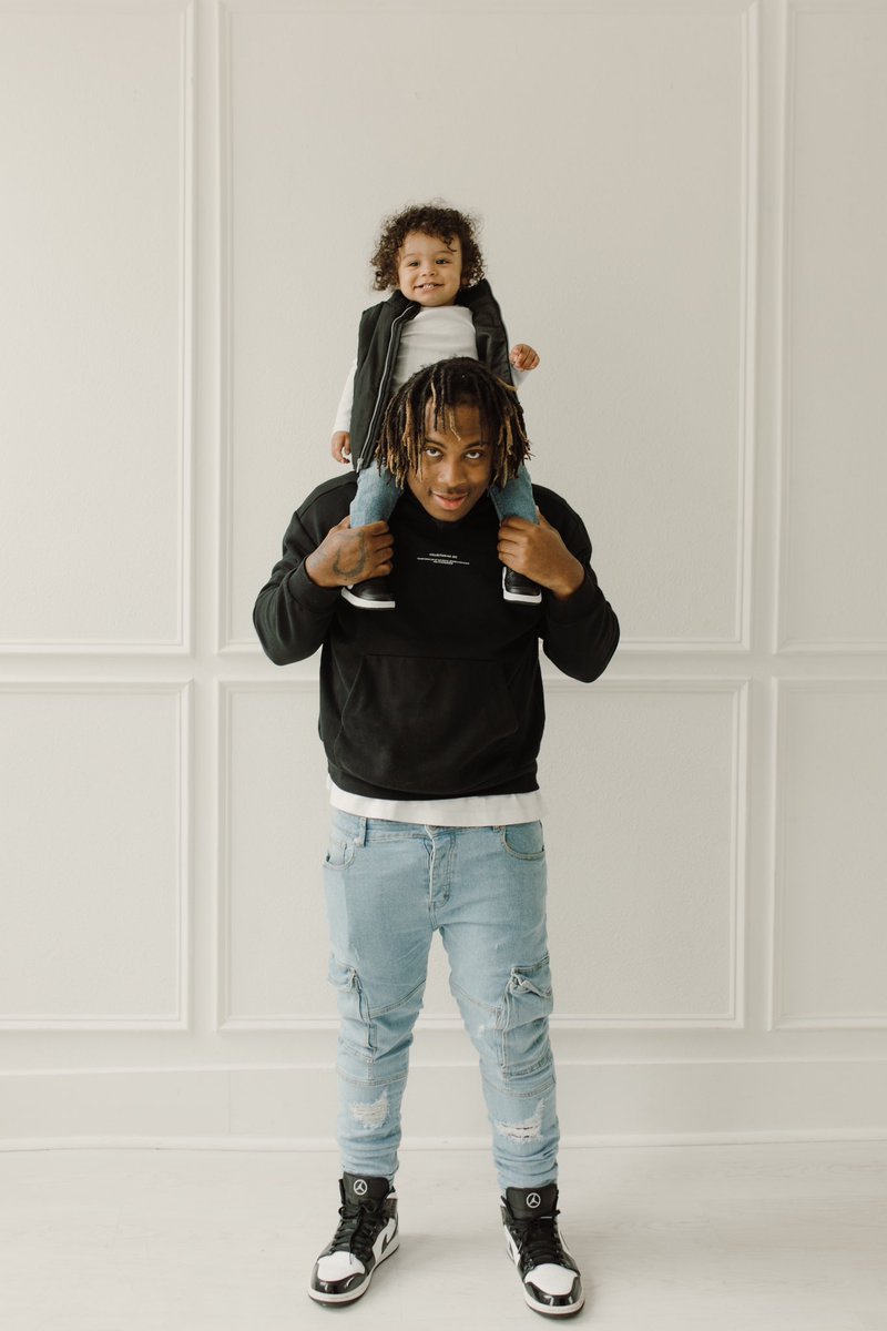 Dtxmarcellee's tweet photo. No matter what I go through… all that matters is that y’all are good . 🕊️🙏🏾 https://t.co/5zWQnEgKbT