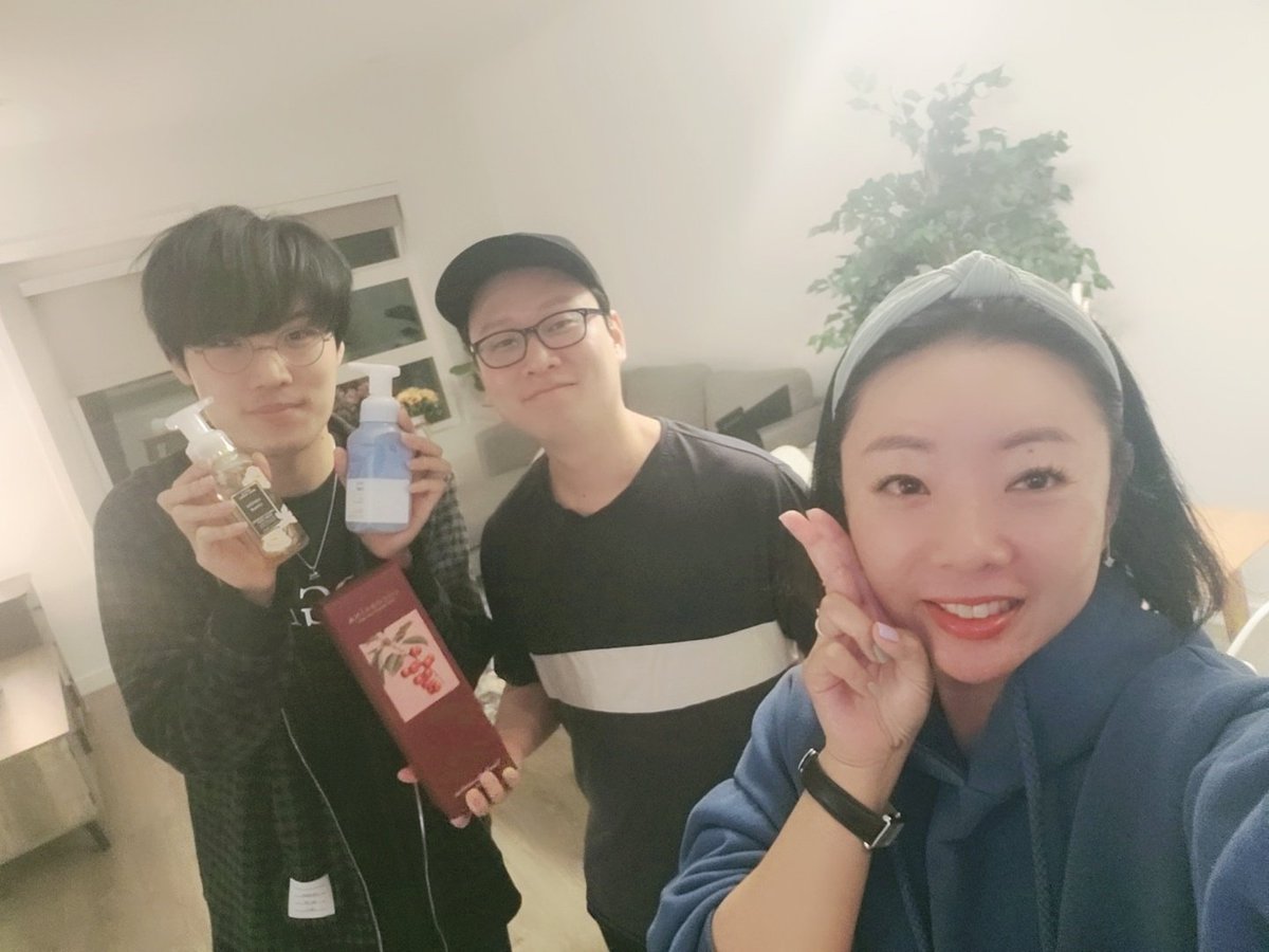 Happy birthday @FLYprince0405 !! You were born on Korean Arbor day- destined to work for @FlyQuest ?! 식목일에 나무와 함께 태어난 이채환 생일 축하해~~! ft. @coachssong