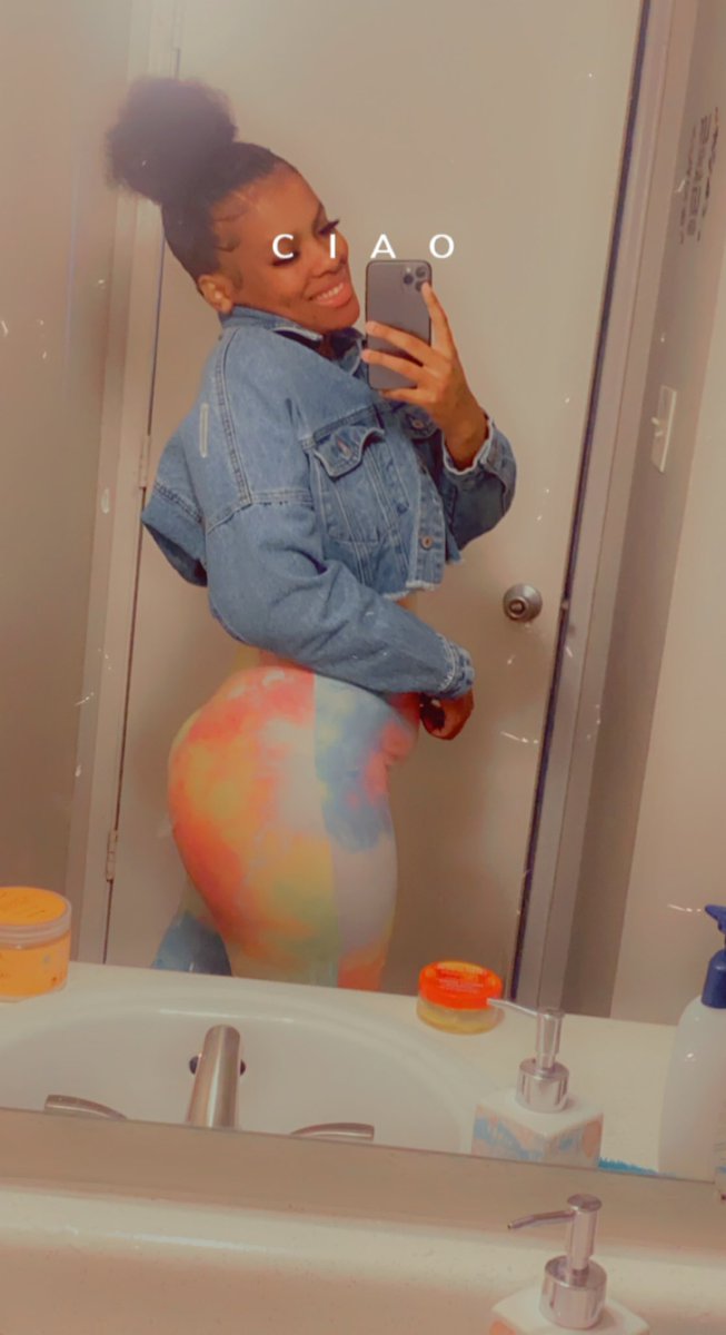 ceceebaybee's tweet photo. It’s getting a lil heavy back there 😮‍💨🫶🏾🥰💗 https://t.co/OhdH5Qe6uS