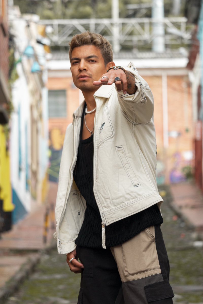 WilderKno's tweet photo. “Latino, para todo el que pregunta, para todo el que no sabe, para los que no les gusta, Pa’ tu Pae y Pa’ tu Mae” 🎵🔥🇨🇴 https://t.co/QhrDQVCPO3