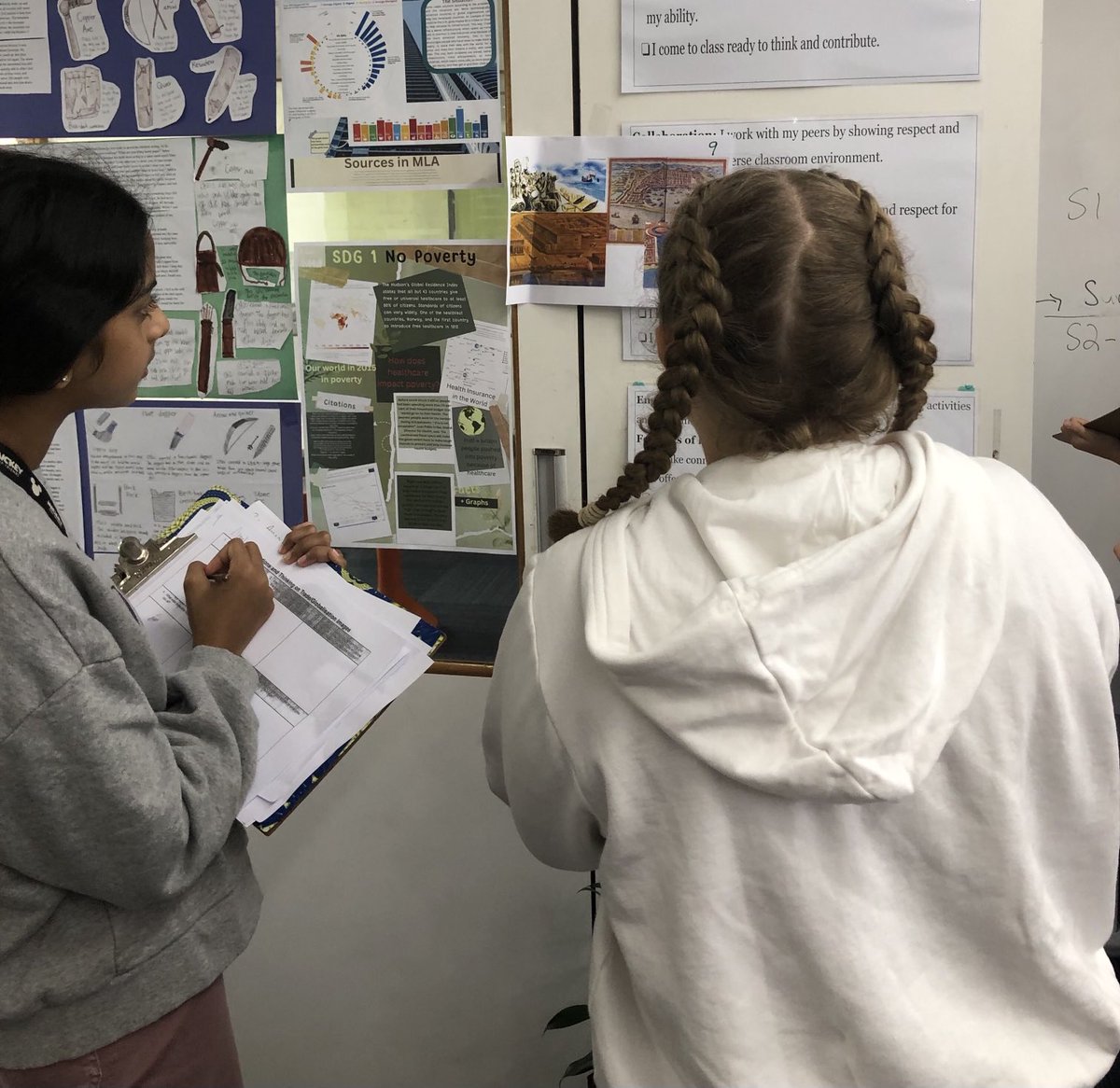 LaRae Davis tweet media