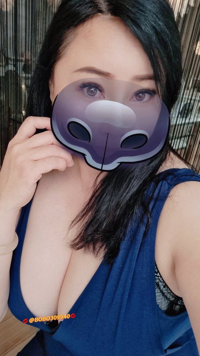 午安～北漂行程結束回家囉～+#穿這樣子搭車會不會被行注目禮呢？！😛😛😛
（#愛心留言+#分享轉推+#跟隨喔～💋💋💋
#大奶
#原味
#離婚熟女
#地方媽媽 https://t.co/ArEVNd3FnO