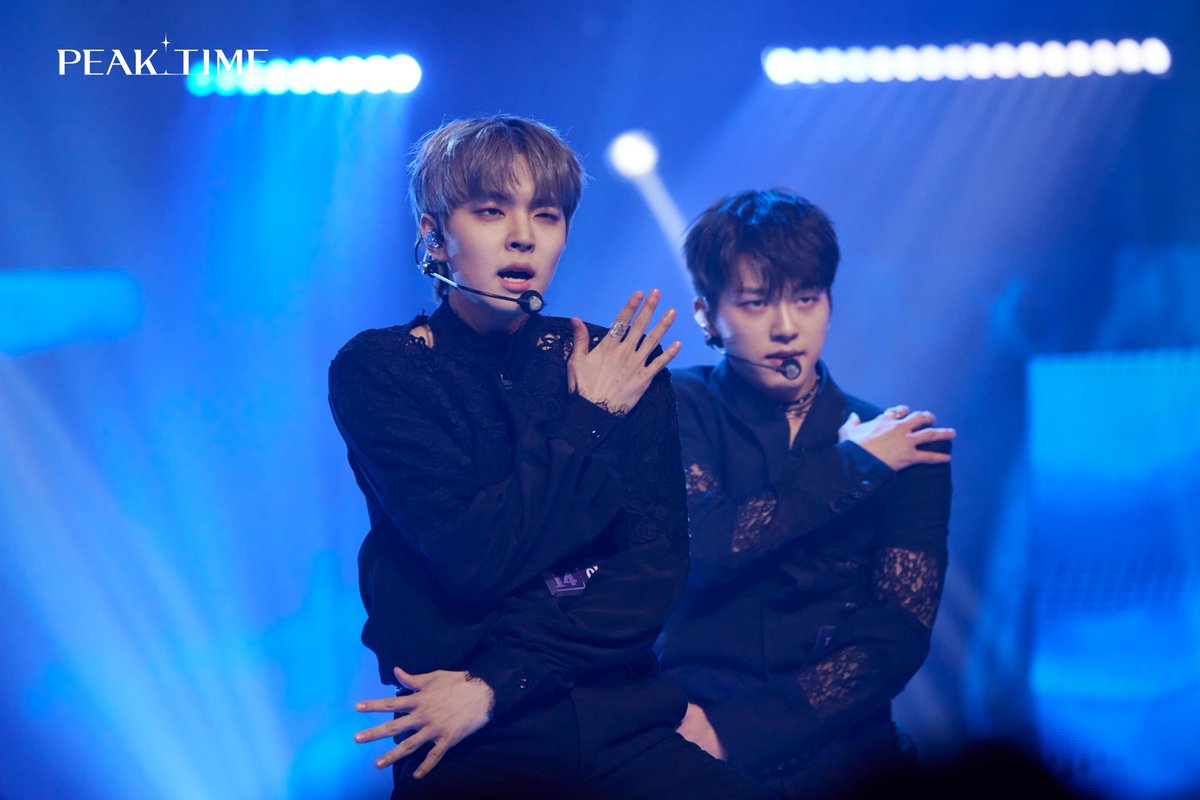 GOGOSING_SLL's tweet photo. <PEAK-CAM📸> #Behind

“It’s 7day.. since I started watching Team 14:00’s new song.. the video doesn’t end..”
For those who thought like this, we brought you a stage still cuts😉

#PEAKTIME #JTBC https://t.co/0FHpANcrt2