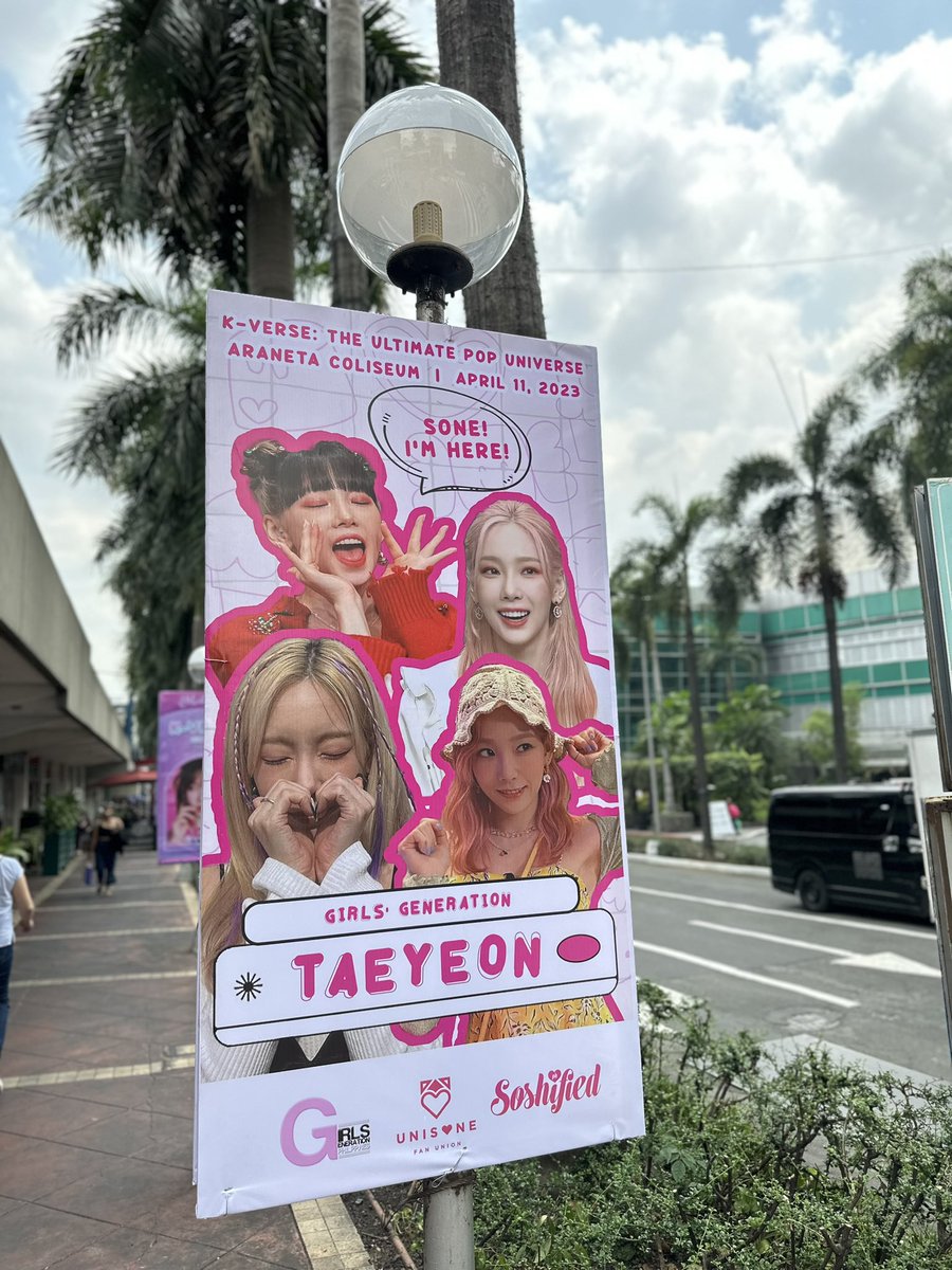 TheBigDome's tweet photo. We are so ready for The Ultimate Pop Universe! β¨
Have you seen them here at the front of #TheBigDome? Drop by and take some selcas!
#KVERSEPH #aespa #TAEYEON #THEBOYZ
2/5 https://t.co/y54TRcbCVd