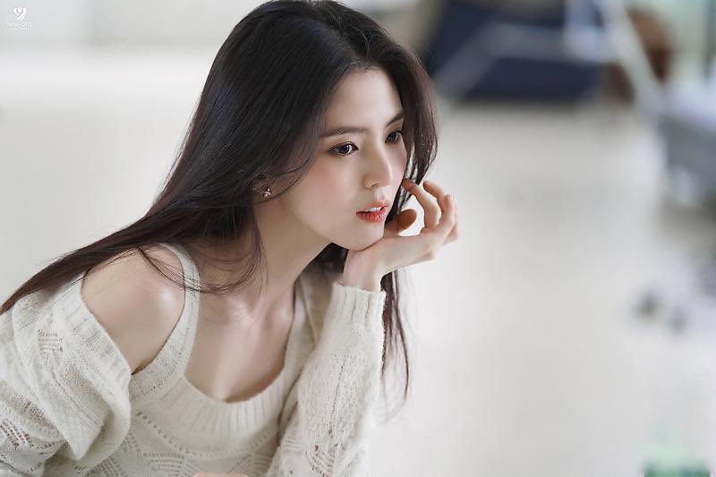 hansoheeglobal's tweet photo. Han Sohee (#HanSohee #한소희) for  behind the scenes of <Chum Churum> commercial shooting. 

© 9Ato_ent https://t.co/CLnFzK0tL3
