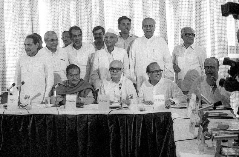 TariniPrasadN's tweet photo. Legandary Indian Leaders - 1988 

Can you identify at least 4 Leaders ? https://t.co/lUt3fS8iu7