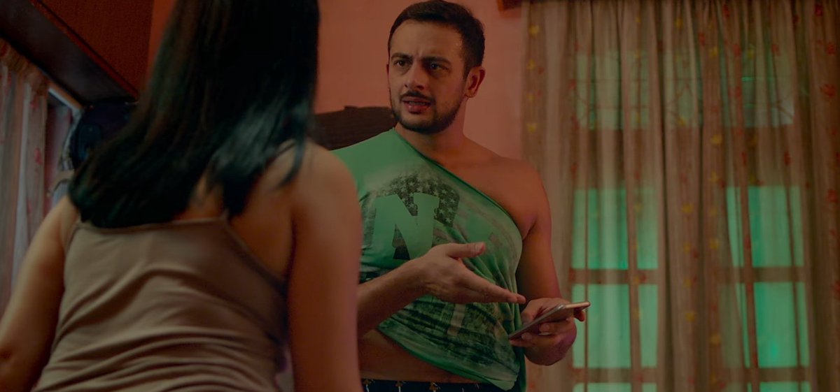 Cine_vichaar's tweet photo. 🎬 Blackmail (2018)

• Directed by : Abhinay Deo

• Starring : Irrfan Khan, Kirti Kulhari, Divya Dutta, Arunoday Singh, Omi Vaidya. https://t.co/orXfUOx5Wv