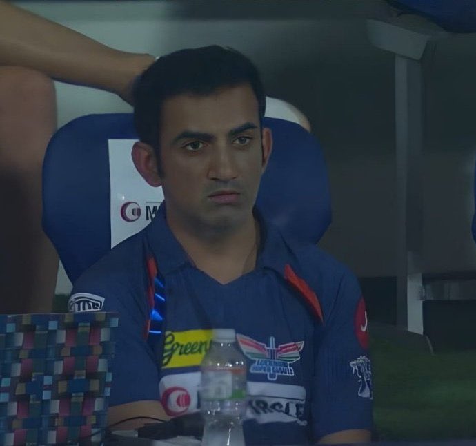 UriUdiJaye's tweet image. You see samose           You see guests