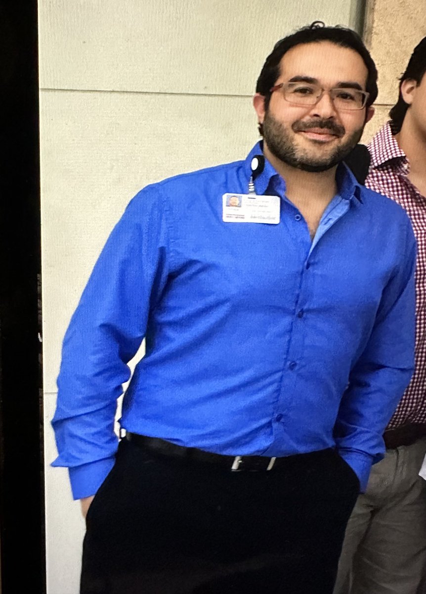 MusicoVirreinal's tweet photo. ¿Se puede dar uno un auto #Apachurro? Jejejeje Unos tantos ayeres en el @MethodistHosp Ahí por 2016, haciendo #Ciencia #Science y #Modelando #Modelling hahaha https://t.co/mhgQFE73sz