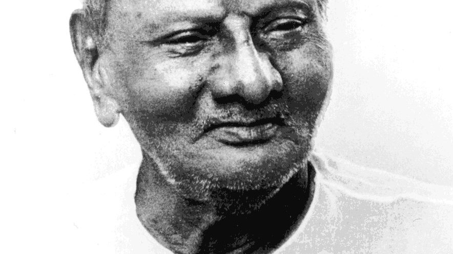 EditionOriginel's tweet photo. Nisargadatta : "la force et la puissance de son verbe,  l’intensité et la simplicité de son message". Un livre de Mark West.
https://t.co/qja3vgqGqP
#advaïtavedanta #Nisargadatta #MarkWest https://t.co/cxqkFDTRoH