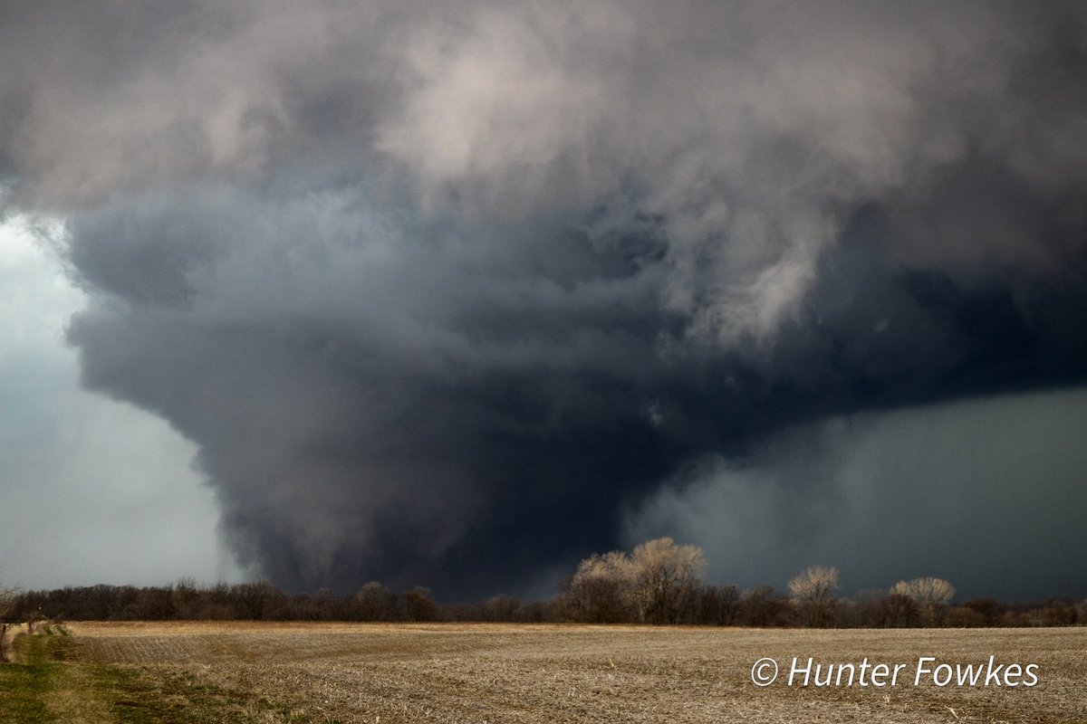 StrmchsrHunterF's tweet photo. If you would have told me, this is what I would get to experience in 3 months time (IN IOWA) and it's not even May yet. 

I would have called you a liar.

All from 2023. https://t.co/bDn6eBuQvw