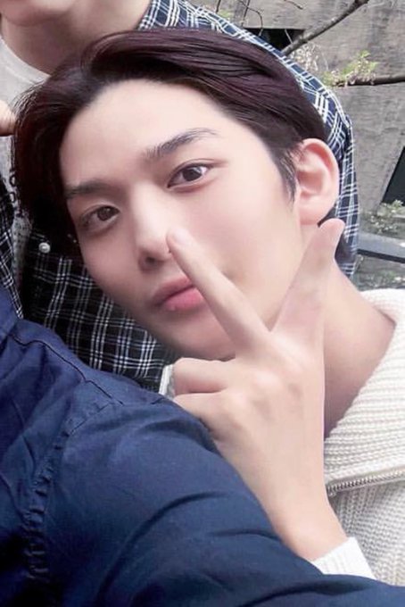 Fs7_2uGaUAI7Cyi?format=jpg&name=small