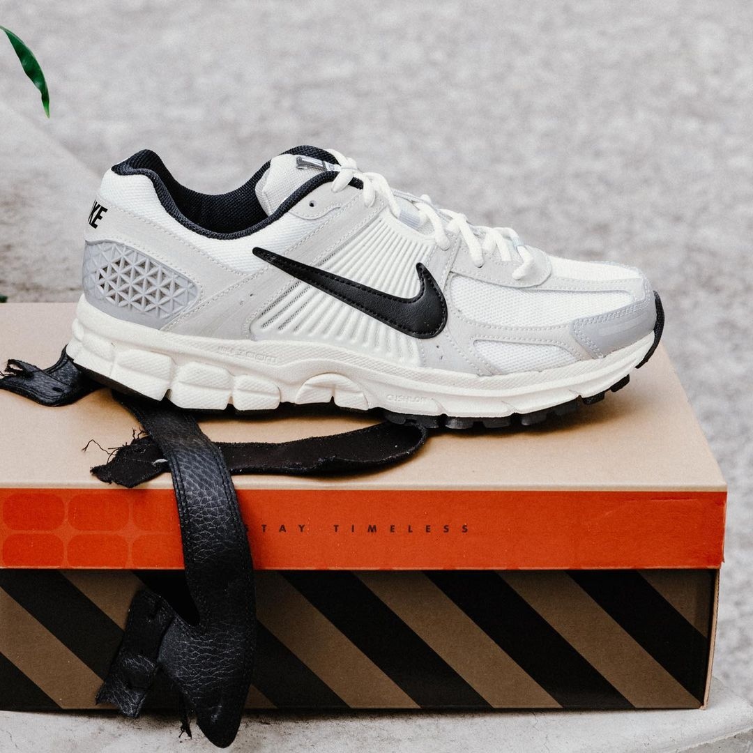 thedropdate's tweet photo. Zoom Panda Dunkmeros??? Dropped in AU, who need the European drop 👇
@nike @nikesportswear
#thedropdate #nike #vomero #dunk #dunkpanda https://t.co/XYxT6iK4Xo