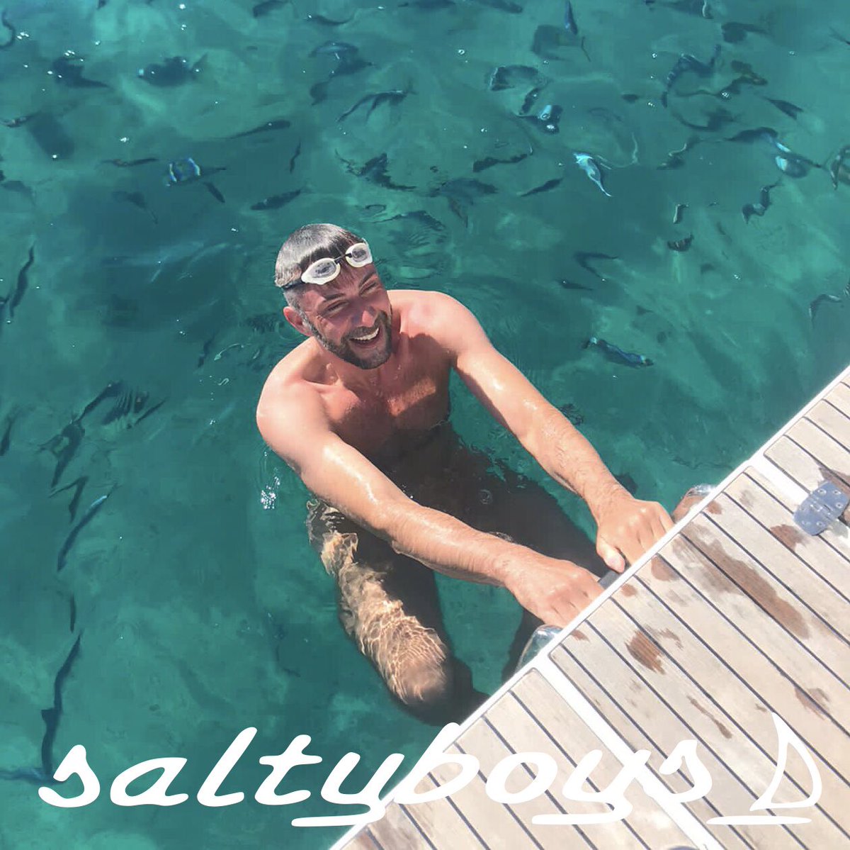 Good morning fishies ☀️🐠     #saltyboys #saltyboys_gaysailing #saltyboys_nudesailing #saltyboys_gaycruises #gaytahiticruise #gaytravel #gaynakedtravel #nudegayswim #swimnaked #gayborabora #frenchpolynesiagay #gaynudecruise #gaysailors #gaysail  #gaysailing #boysjustwannahavefun