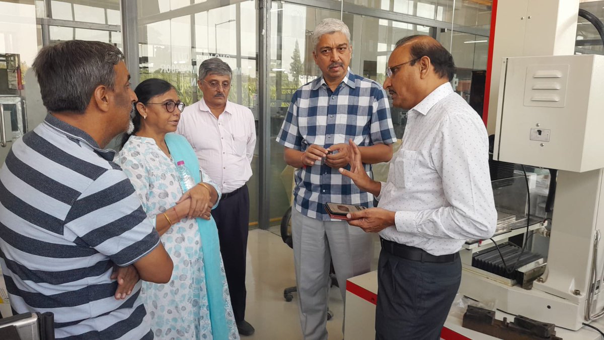 foundation_setu's tweet photo. Professor Dr. Ranjan Maheshwari from Rajasthan Technical University, Kota, had visited the ultramodern facility of CEFC Developed by SETU Foundation along with Mr. Ajit Shah and Prof. SVNIT Dr. Varsha Shah. https://t.co/ATV2SLSfF3