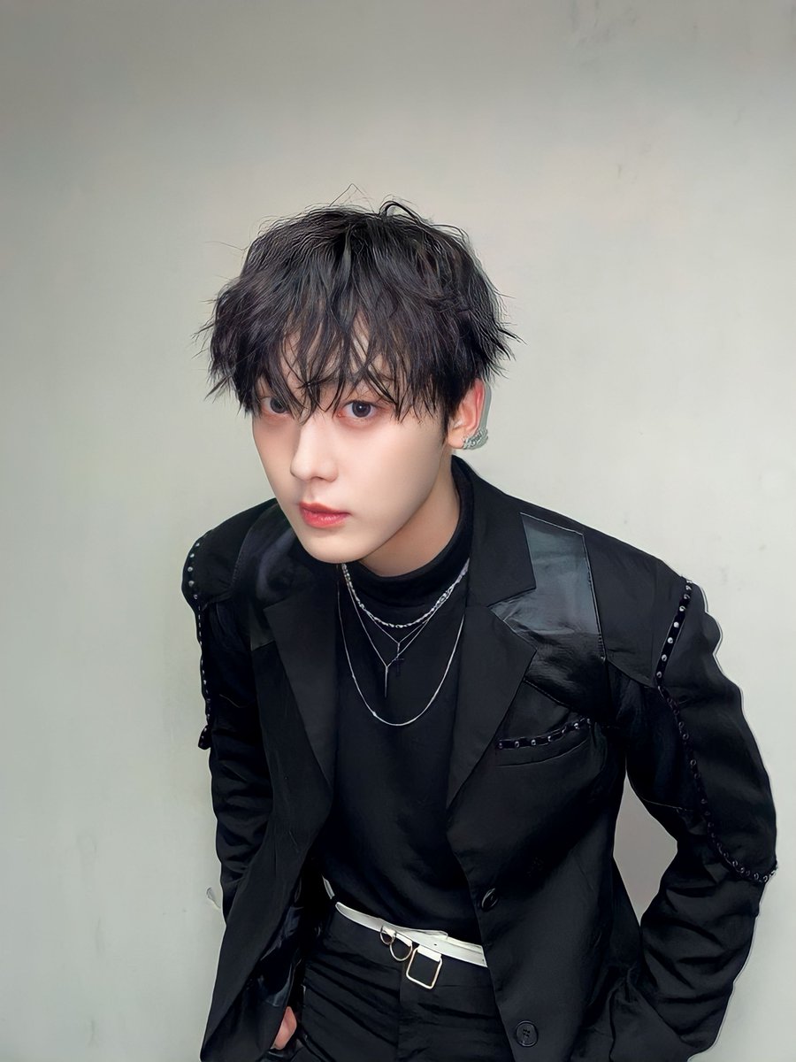 wheresthesanha's tweet photo. The idol The fan
#YOONSANHA #윤산하 #아스트로
(recycled pic 🤣) https://t.co/NcOmctpKkm