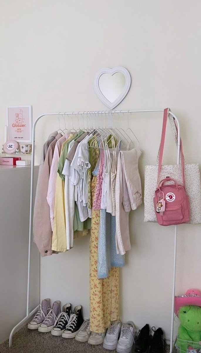priosells's tweet photo. wts lfb ph 

pre-loved / new clothes
others are branded

check thread for prices

all are good condition 
free pf

mod: flash express jnt
mop: gcash https://t.co/8kOo1rgxo1