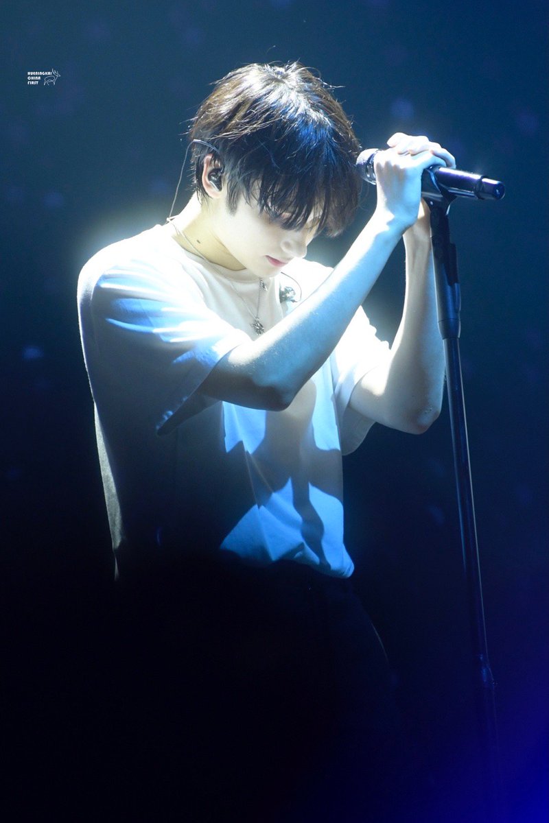 1db43d's tweet photo. 노래 부르는 천사 https://t.co/dZdq18sfsa