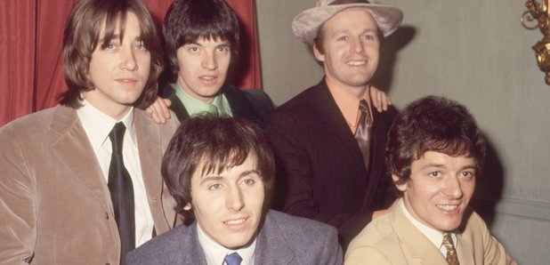 Born #OnThisDay 5th April 1942 Allan Clarke, lead singer with British pop/rock group The Hollies en.wikipedia.org/wiki/Allan_Cla… youtu.be/E5Ni-HBsOhY He Ain't Heavy He's My Brother What a song #TheHollies #AllanClarke