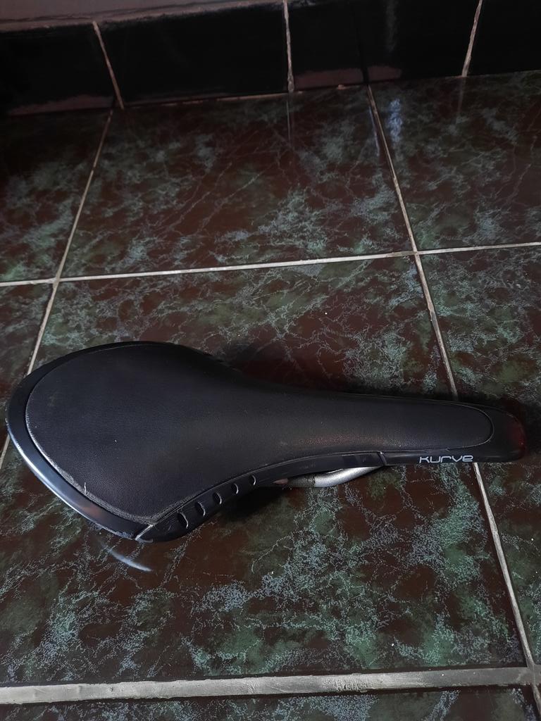 adiharista's tweet photo. Bismillah wts sadel fizik kurve 700rb lokasi surabaya 
085645207158
Thx #fnfjb https://t.co/PnPJS71967