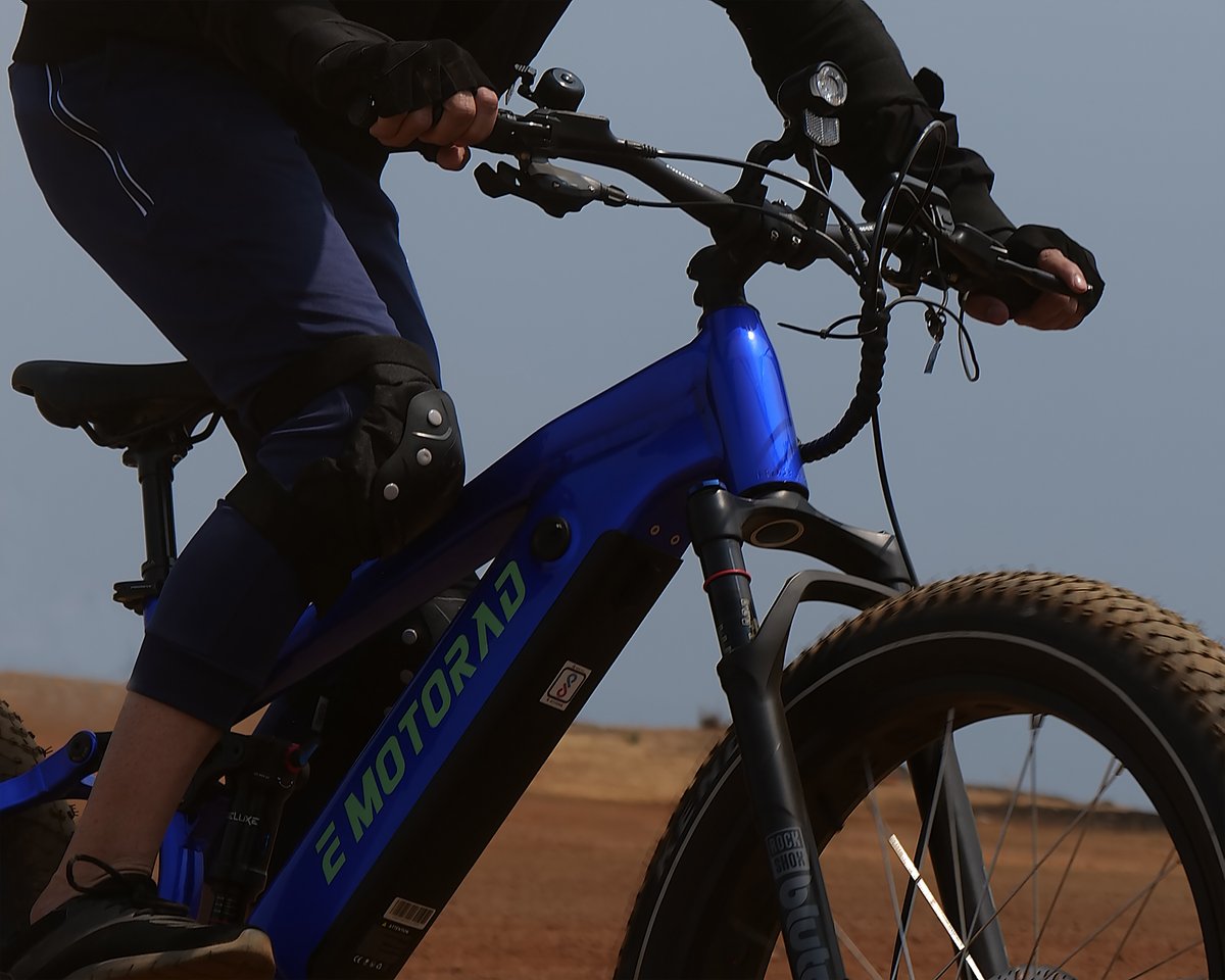 e_motorad's tweet photo. The #NightHawk is here to steal the show!!!   

DROP  🌩️🌩️🌩️ in the comments NOW!!   

#EMotorad #Elite #Wednesdayvibe #Ebike https://t.co/NN5DEAWcv7