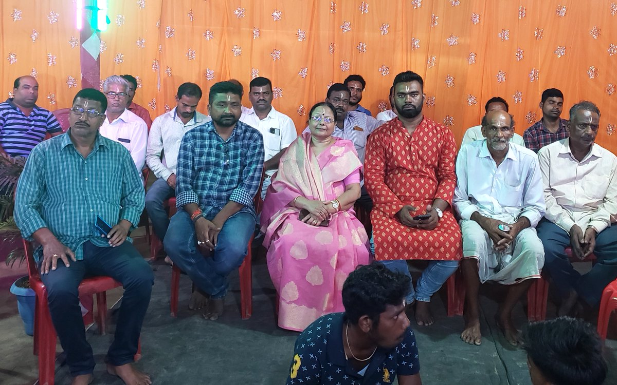 MadhuAgrawalla2's tweet photo. #ପାଟକୁରା ନିର୍ବାଚନ ମଣ୍ଡଳୀ ଅନ୍ତର୍ଗତ #ଡ଼େରାବିଶ ବ୍ଲକର ଚାନ୍ଦୋଳ ଗ୍ରାମପଞ୍ଚାୟତର ପଥରପଡ଼ା ଗ୍ରାମରେ ଶ୍ରୀ ଶ୍ରୀ ସିଦ୍ଧ ବାନାମ୍ବର ମହାପୁରୁଷଙ୍କ ପୀଠ ସ୍ଥଳୀରେ ଆୟୋଜିତ ୯୧ତମ ବାର୍ଷିକ ଚବିଶ ପ୍ରହର ନାମଯଜ୍ଞରେ ଯୋଗଦେବା ଅବସରରେ... #Patkura #Derabis #Kendrapara https://t.co/yM8wqBje0y