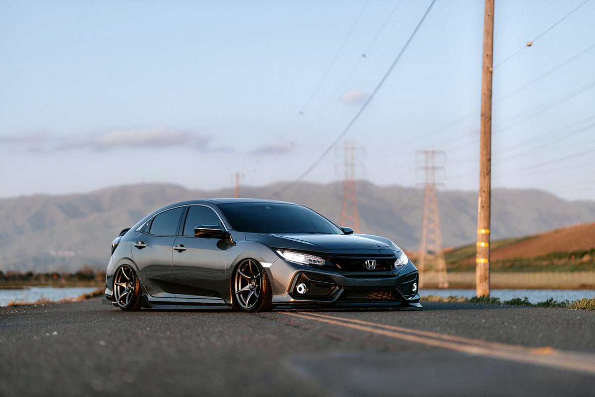 Jomarxvisuals's tweet image. Stop for a moment and look around you.