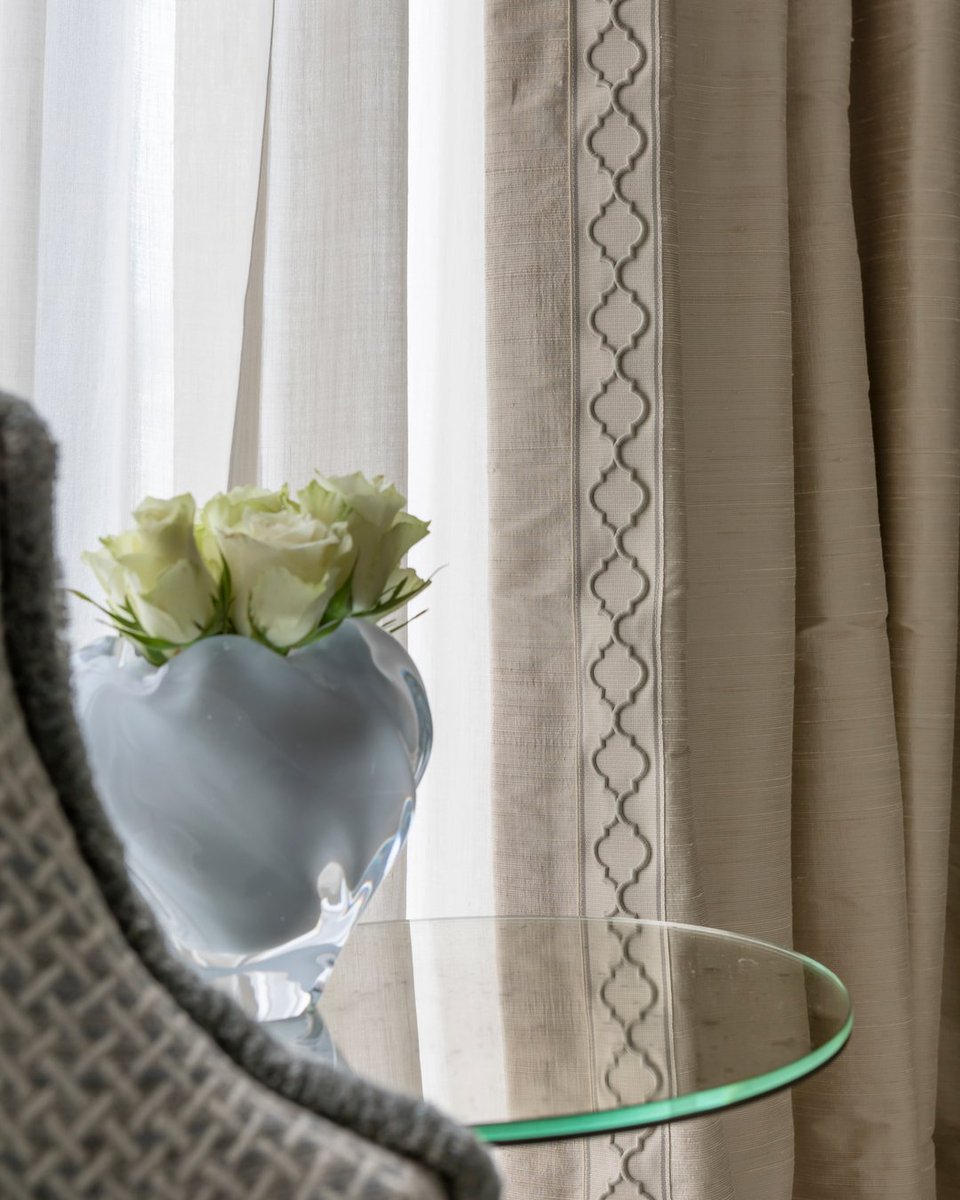 Dare we say it but has spring finally sprung! 🌼 🌼🌼🌼

The ethereal light of spring can completely change the way a room looks and feels, 

 #IHaveThisThingWithColor #InstaHome #InstaDesign #interiordesign #design #interior #homedecor #architecture #home #decor #interiors #ho