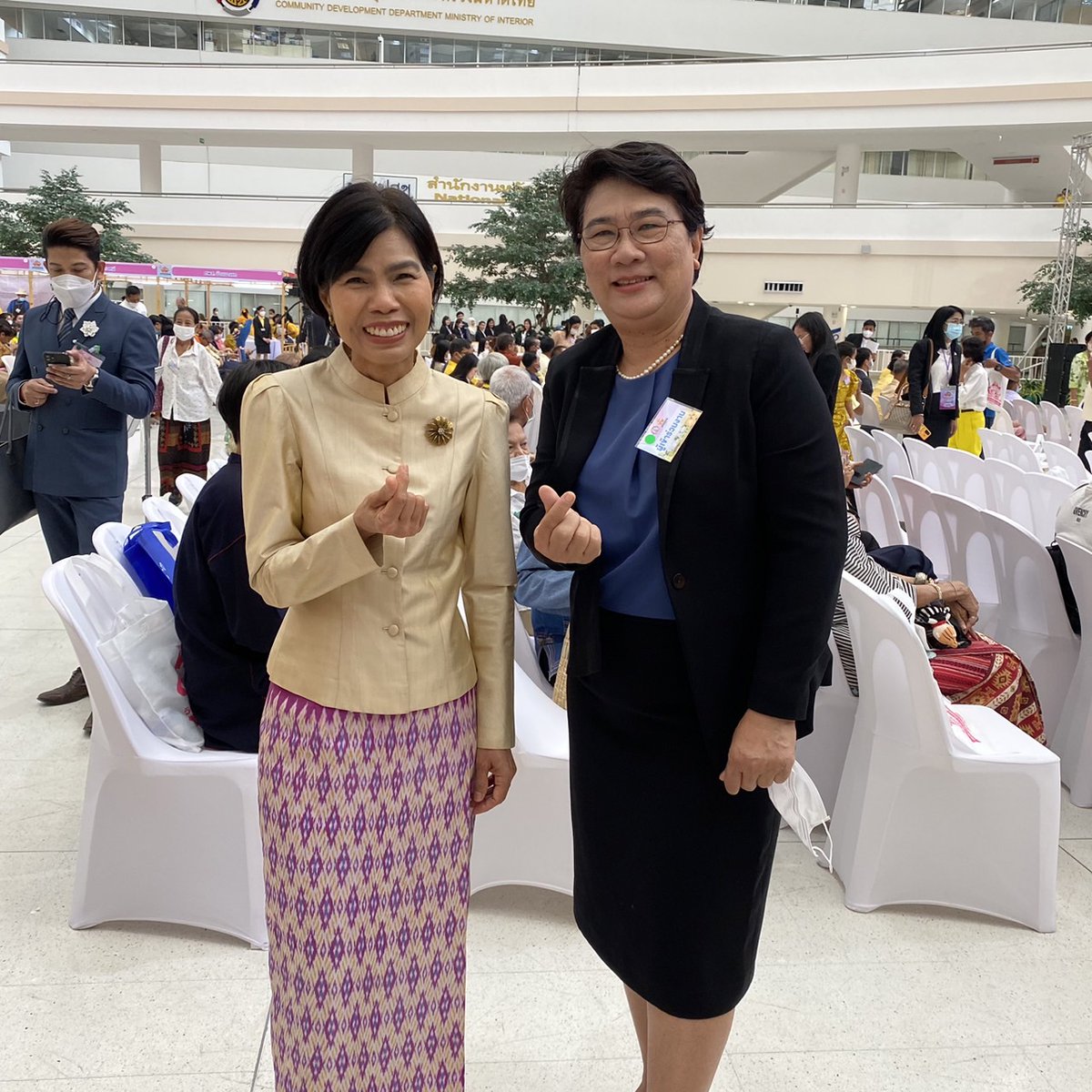 Unfpa_Thailand's tweet photo. April is the month of family and the elderly in Thailand. @UNFPA shares info on #LifeCycleApproach to #PopAgeing to ensure population, esp. girls and women, are empowered at all stages of life. https://t.co/5X8pg4AH4Z
