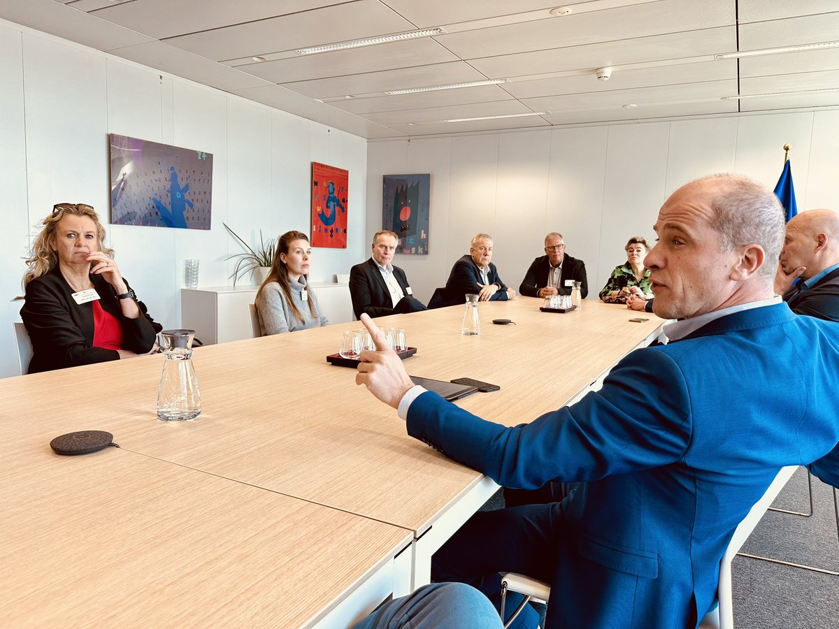 Daniel Mes tweet media