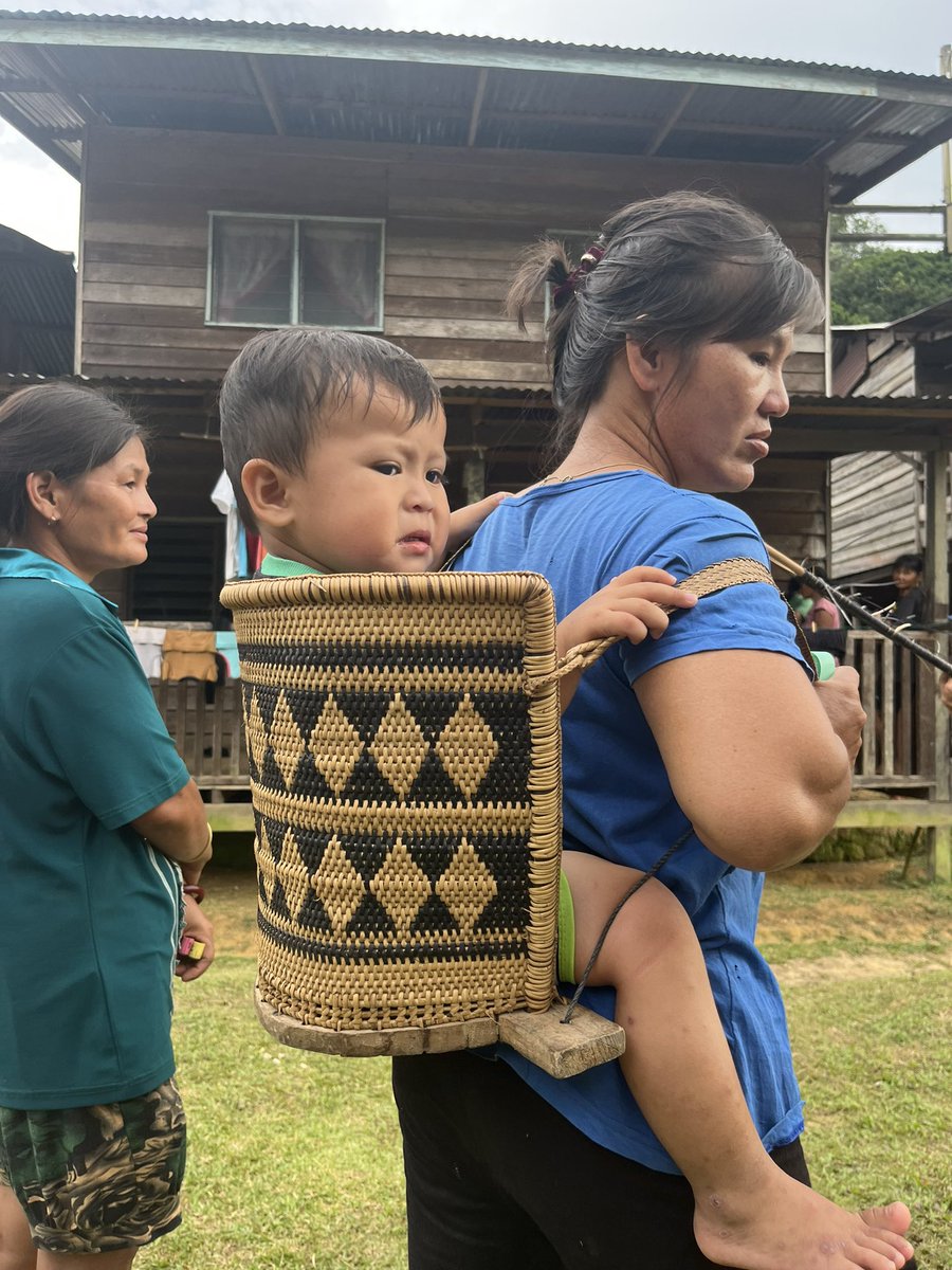 CurtisSChin's tweet photo. Let’s go to the #digitalclip. Have a listen as @rachelkelly360 & 🙋🏻♂️ keep the focus on #EcoMoney & preserving #tradition & weaving #sustainability into business.
https://t.co/X8MY5gTu2J #podcast @TanotiCrafts @SarawakTravel @MilkenInstitute @helene_wpli @Brent_Huffman @ValaAfshar https://t.co/widgjmKteD