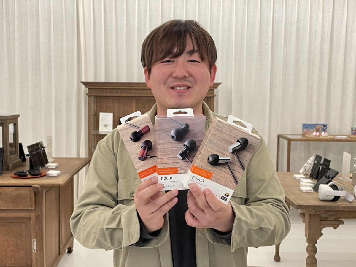 reb_audio's tweet photo. #final_STORE 本日も13〜20時で営業開始中🌸
昨日の #final_STORE_LIVE! でご紹介した、final定番モデルの3製品 #Eシリーズ の #E1000 #E2000 #E3000 は、
どれもキャラクターが違い聴きどころが異なる機種🥸🤓😎
ぜひ実際に比べてお好みの音を見つけてください👂✨
本日もお待ちしております❗️ https://t.co/NJvuEWc1JD