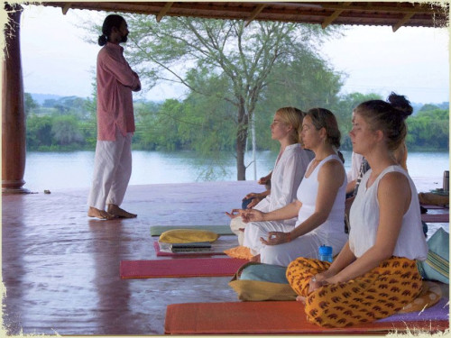 Chellam1231's tweet photo. https://t.co/EYXkAJDvQc.                     Online Meditation Teacher Training Course https://t.co/iYVXzgJGig
