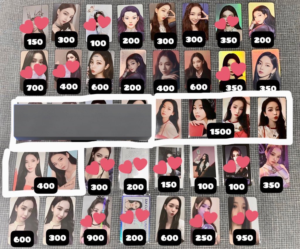 m00nlightbuter4's tweet photo. ⟢ wts lfb ph aespa karina quitting sale qs

↪︎ pcs in white box are strictly sold as set
↪︎ must get at least 3 pcs for tingi
↪︎ post cards and pouch for season’s greetings are not in the pic but included

#ellesells 

pls help rt ! badly need funds ☹️ https://t.co/lYgpcuBLz5