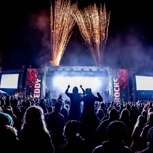 MusicNewsWeb's tweet photo. Teddy Rocks one month to go - #TeddyRocksFestival @teddyrocksfest #TeddyRocks #TRF23 #JoinTheFight https://t.co/E6kX0t8aqF https://t.co/CcFKHkh22F