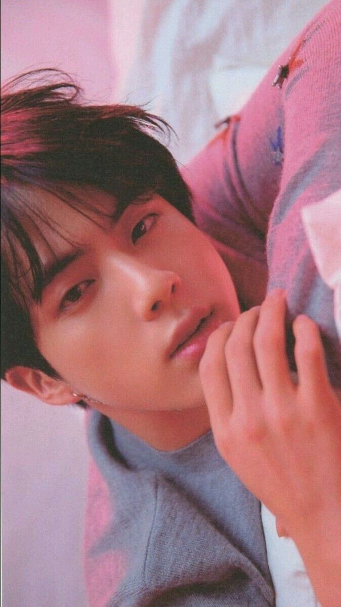 'No, necesito preguntarte si me quieres porque se siente' ❤️ 보라해 김석진 💜 Día -110 Faltan 437 #NoOneElseButJin #OurBelovedSeokjin #UnendingHistoryWithJin