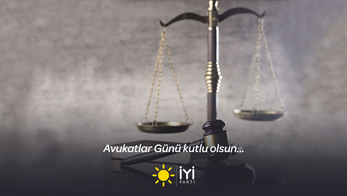 oyayakin's tweet photo. Hukukun üstünlüğü ve yargının bağımsızlığı için mücadele eden,

Cübbesine düğme diktirilmesine izin vermeyen,

Savunma hakkımızın temsilcileri olan tüm avukatlarımızın #AvukatlarGünü kutlu olsun. https://t.co/3mPYNUuc3T